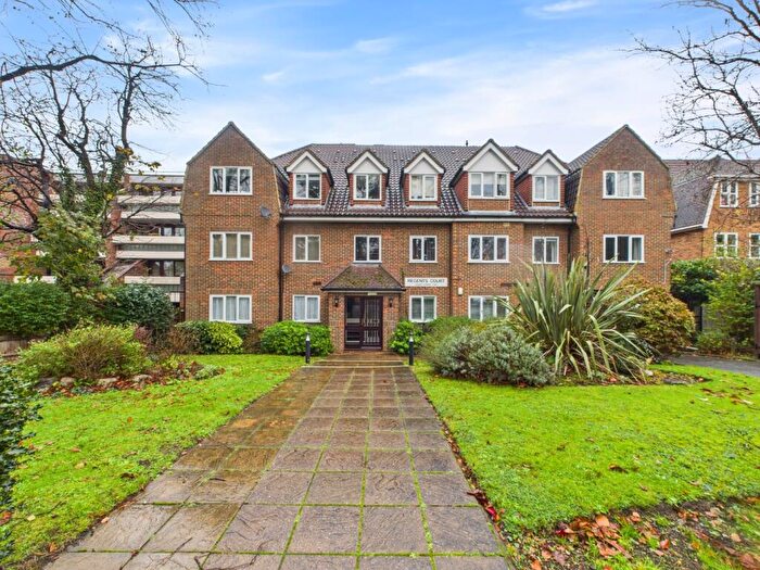 1 Bedroom Flat For Sale In Regents Court, London Lane, Bromley, Kent, BR1