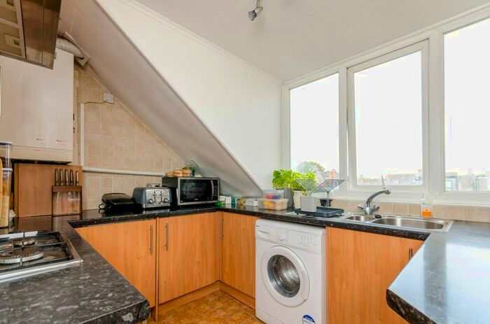 1 Bedroom Flat To Rent In Victoria Road, Guildford, GU1