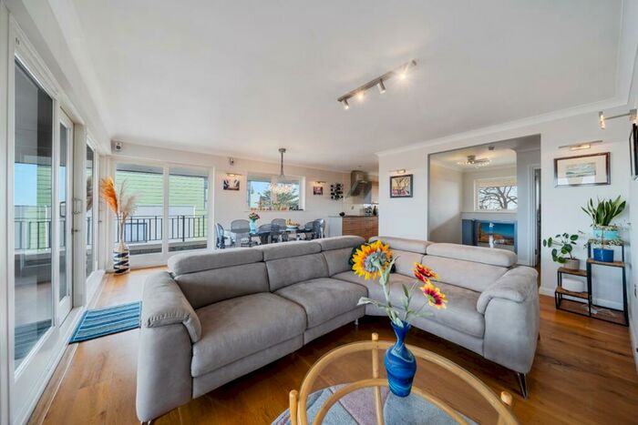 4 Bedroom Penthouse To Rent In Ridgeway Gardens, Highgate, N6