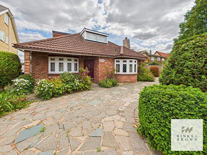 4 Bedroom Detached House For Sale In Fobbing High Road, Corringham, Essex, SS17