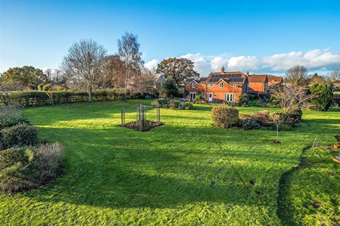 5 Bedroom Detached House For Sale In Edington Road, Steeple Ashton, Trowbridge, BA14