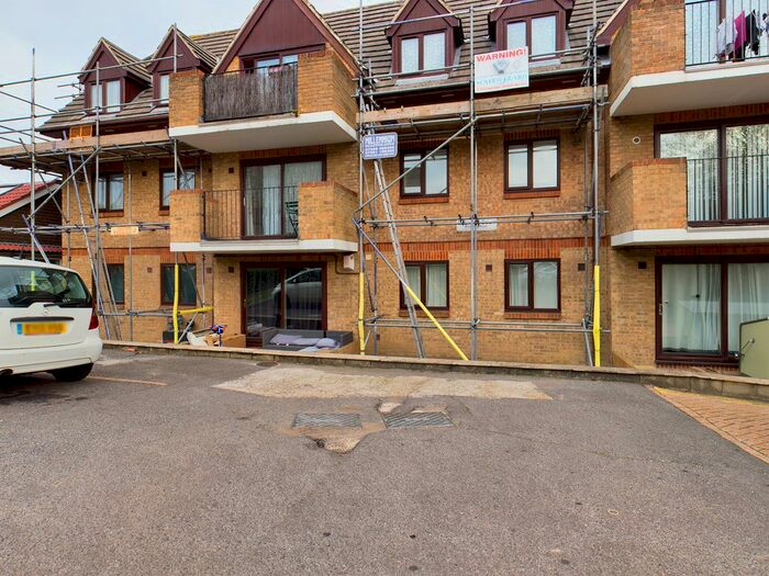 2 Bedroom Flat To Rent In Baring Road, London SE12