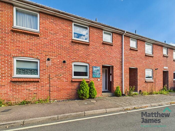 3 Bedroom Terraced House To Rent In Weavers Lane, Sudbury, CO10