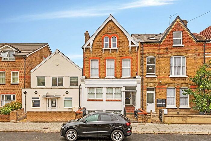 1 Bedroom Flat To Rent In Boundaries Road, London, SW12