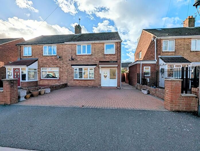 3 Bedroom Semi Detached House For Sale In Wellands Court, Sunderland, SR6