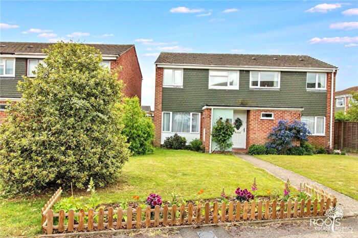 3 Bedroom Semi Detached House For Sale In Chesterton Road, Thatcham, RG18