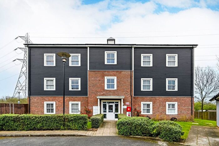 2 Bedroom Flat For Sale In Pondside Avenue, Worcester Park, KT4