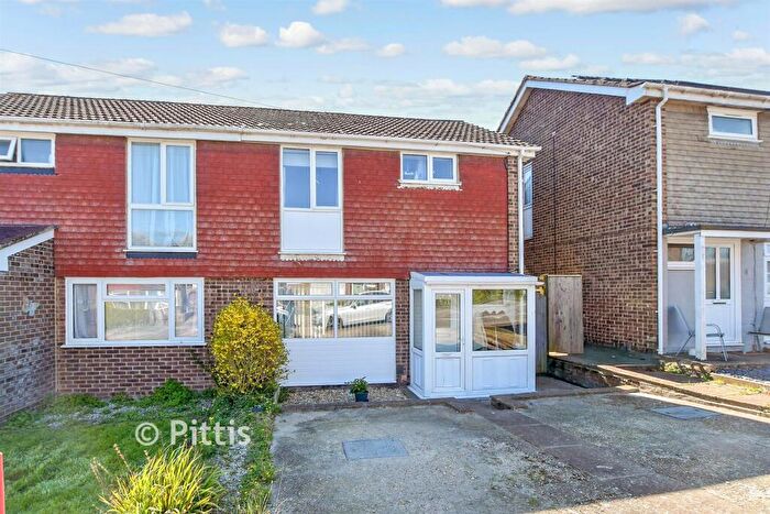 3 Bedroom Semi Detached House For Sale In Spring Walk, Newport, Isle Of Wight, PO30