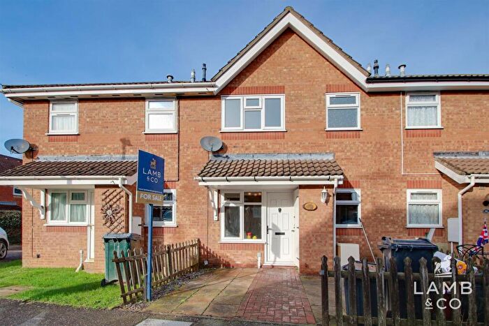 1 Bedroom Terraced House For Sale In Raycliffe Avenue, Clacton-On-Sea, CO15