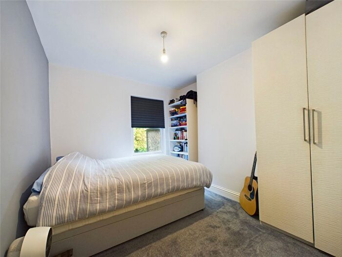 3 Bedroom Terraced House For Sale In Colls Road, London, SE15