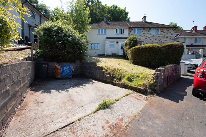3 Bedroom Semi-Detached House For Sale In Deering Close, Lawrence Weston, Bristol, BS11
