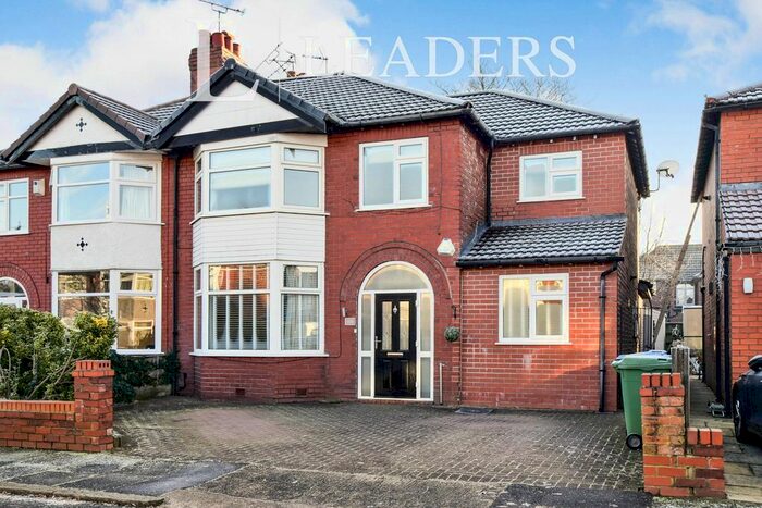 5 Bedroom Semi-Detached House To Rent In Appleton Grove, Sale, M33