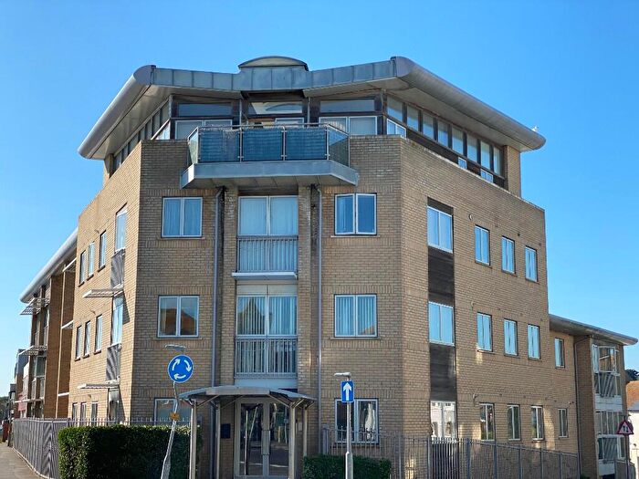 2 Bedroom Apartment To Rent In Claremont Road, Seaford, East Sussex, BN25