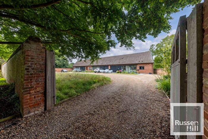4 Bedroom Barn Conversion For Sale In The Walled Gardens, Bowthorpe Hall, NR5