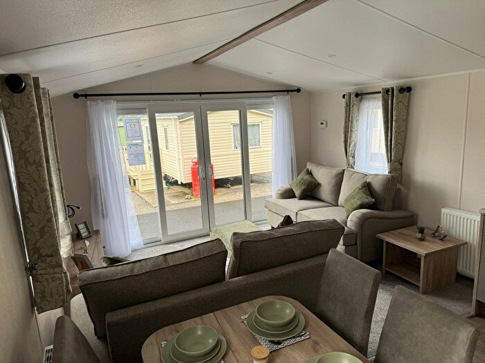 2 Bedroom Park Home For Sale In Silverdale Road, Warton, Carnforth, LA5