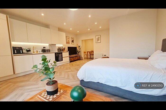 Studio To Rent In Hatfield Road, St Albans, AL1