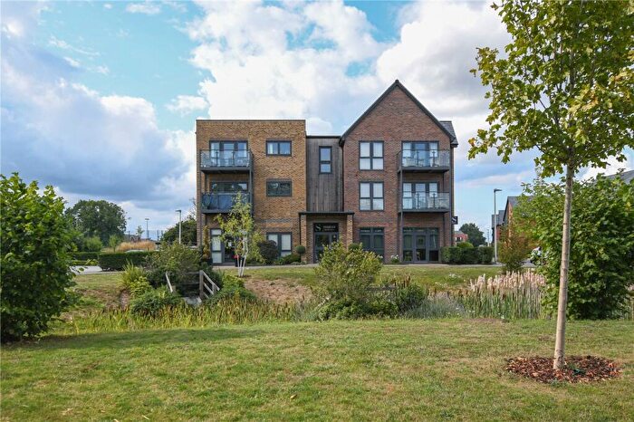 1 Bedroom Apartment For Sale In Bridle Road, Arborfield Green, Reading, Berkshire, RG2