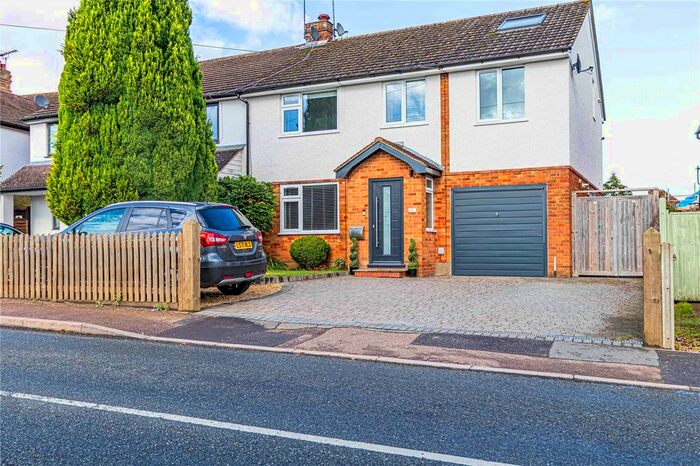 4 Bedroom Semi-Detached House For Sale In Tower Hill, Chipperfield, Kings Langley, Hertfordshire, WD4