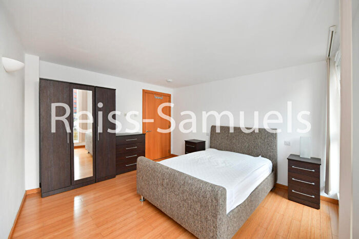 3 Bedroom Apartment To Rent In Helion Court, Westferry Road, Tower Hamlets, London, E14