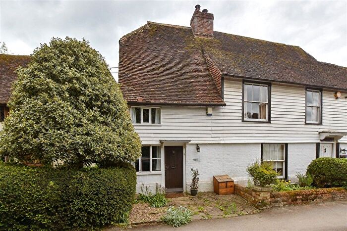 3 Bedroom End Terrace House For Sale In The Street, Smarden, Kent, TN27