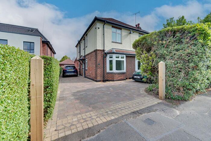 4 Bedroom Detached House For Sale In Chelford Road, Macclesfield, SK10