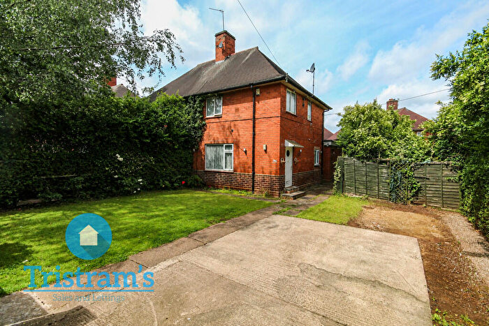 4 Bedroom Semi-Detached House For Sale In Broxtowe Lane, Nottingham, NG8