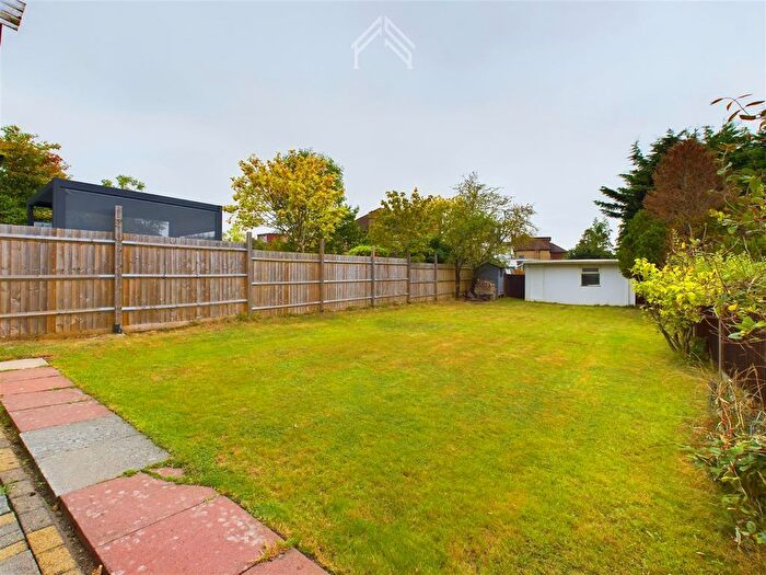 4 Bedroom Property To Rent In Vista Way, Harrow, HA3