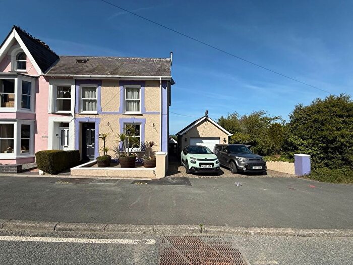4 Bedroom End Of Terrace House For Sale In New Quay, Ceredigion, SA45