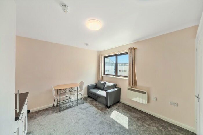 Studio To Rent In Hornsey Road, Holloway, London, N7