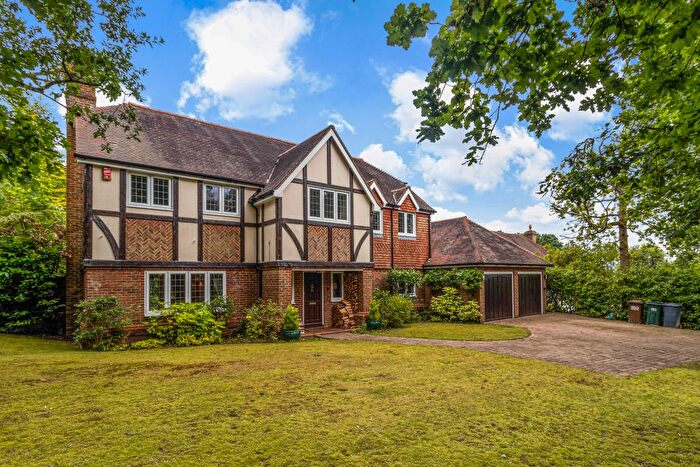 4 Bedroom Detached House For Sale In Pinewood Chase, Crowborough, TN6