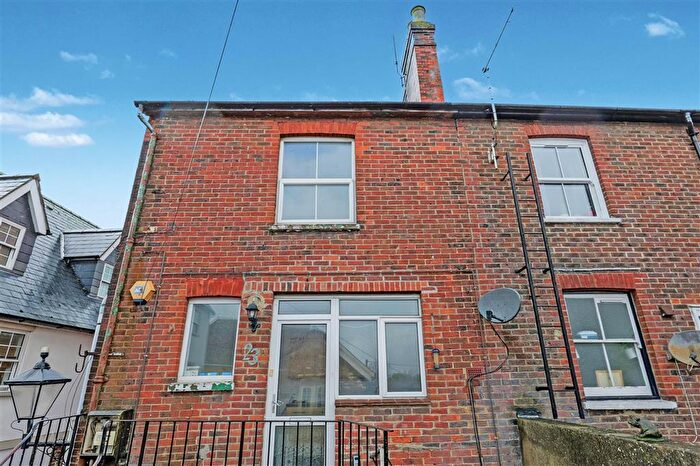 1 Bedroom Semi-Detached Bungalow For Sale In Chapel Street, Petersfield, GU32