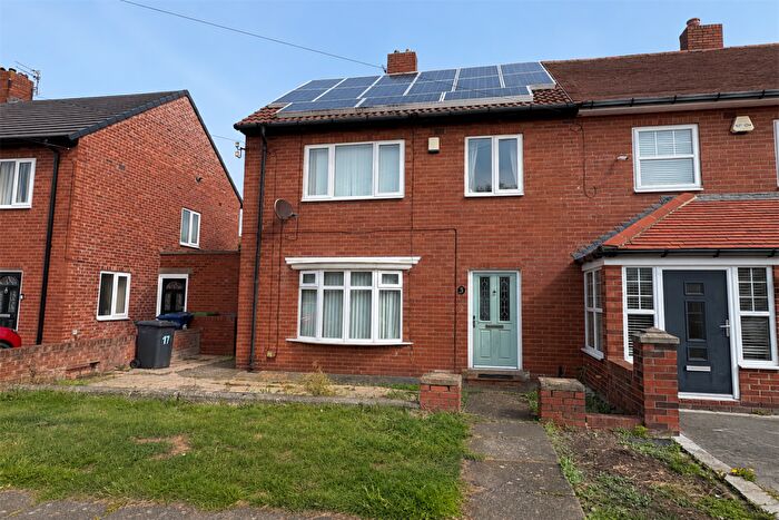 3 Bedroom Semi-Detached House For Sale In Auckland Avenue, South Shields, NE34