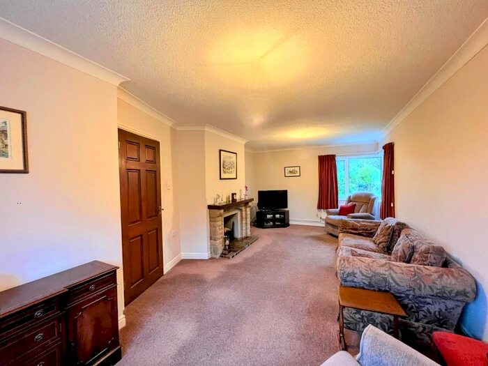 3 Bedroom Detached House For Sale In Pittywood Road, Wirksworth, Matlock, DE4