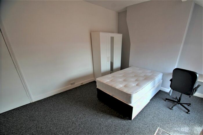 Studio To Rent In Flat Holyhead Road, Coundon, CV1