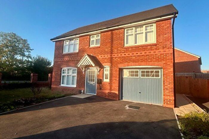 3 Bedroom Property To Rent In Kings Hall Drive, Manchester, M18