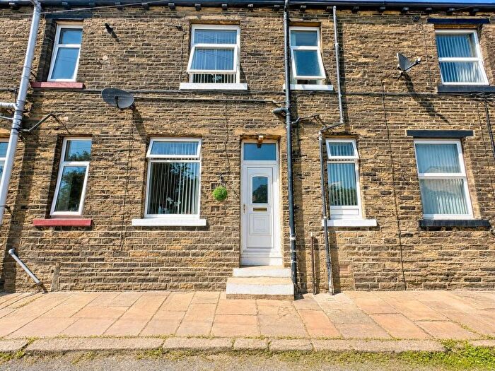 1 Bedroom Terraced House To Rent In Jester Place, Queensbury, Bradford, BD13