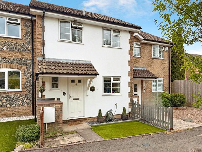 3 Bedroom Terraced House For Sale In Chive Court, Farnborough, Hampshire, GU14