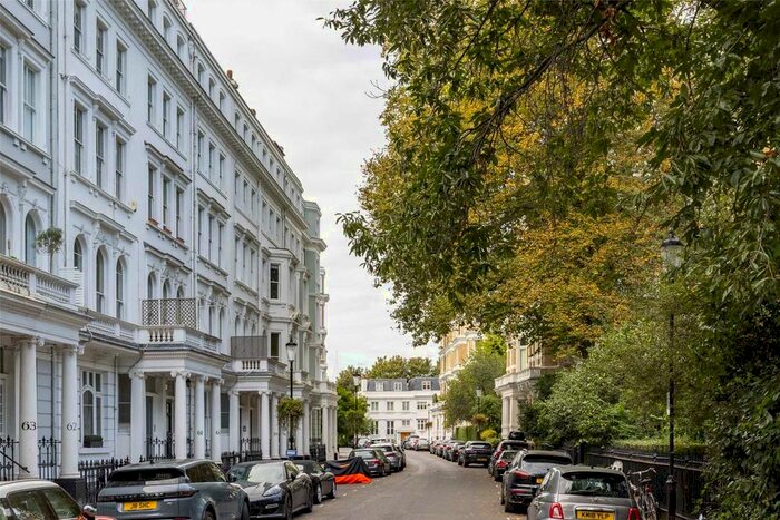3 Bedroom Flat To Rent In Cornwall Gardens, South Kensington, SW7