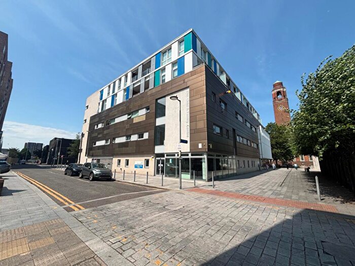 1 Bedroom Flat To Rent In Axe Street, Barking, IG11