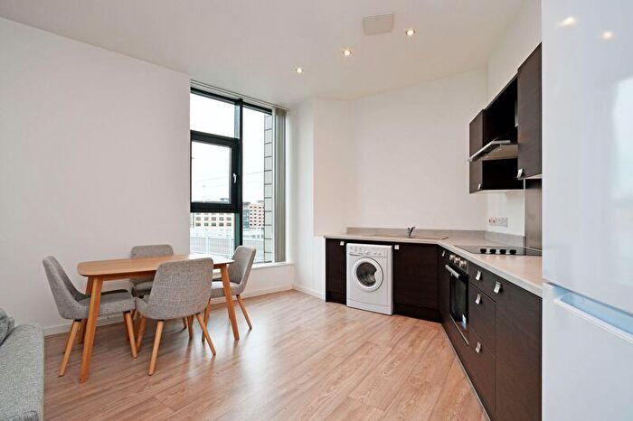 2 Bedroom Apartment To Rent In Apt The Gateway, Sheffield, S2