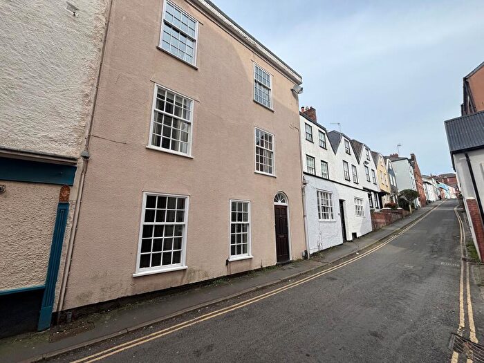 2 Bedroom Apartment To Rent In Northernhay Street, City Centre, EX4