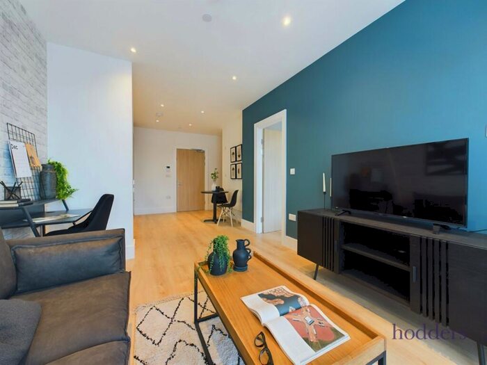 1 Bedroom Apartment To Rent In Surrey, KT16