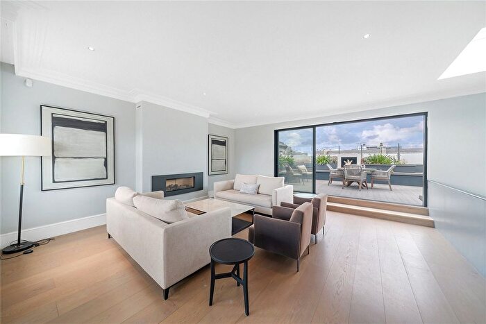 4 Bedroom Flat To Rent In De Vere Gardens, London, W8