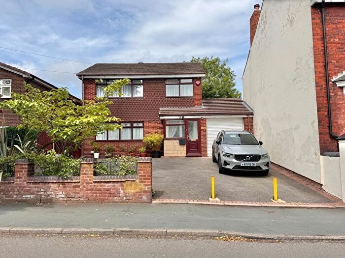 3 Bedroom Detached House For Sale In Brunswick Park Road, Wednesbury, WS10