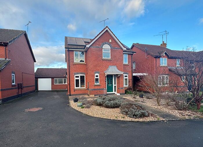 4 Bedroom Detached House For Sale In Wilcox Close, Bishops Itchington, CV47