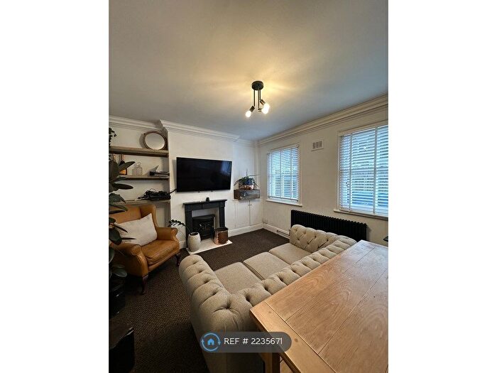 1 Bedroom Flat To Rent In Whateley Road, London, SE22