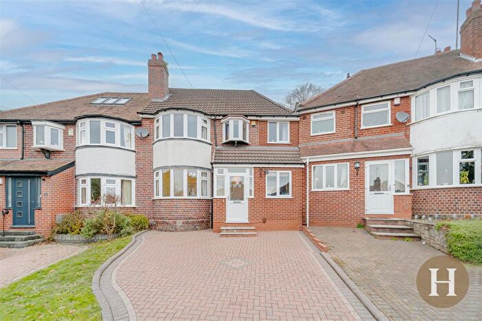 4 Bedroom Semi Detached House For Sale In Lelant Grove, Harborne, Birmingham, B17