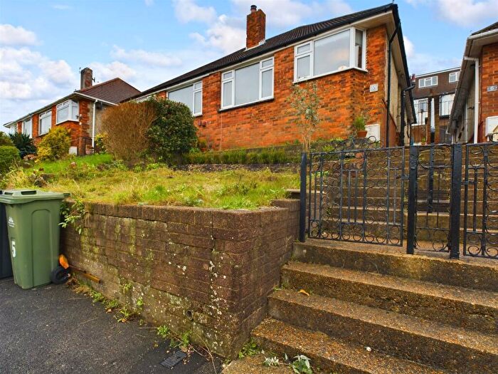 2 Bedroom Bungalow To Rent In Canfield Close, Brighton, BN2