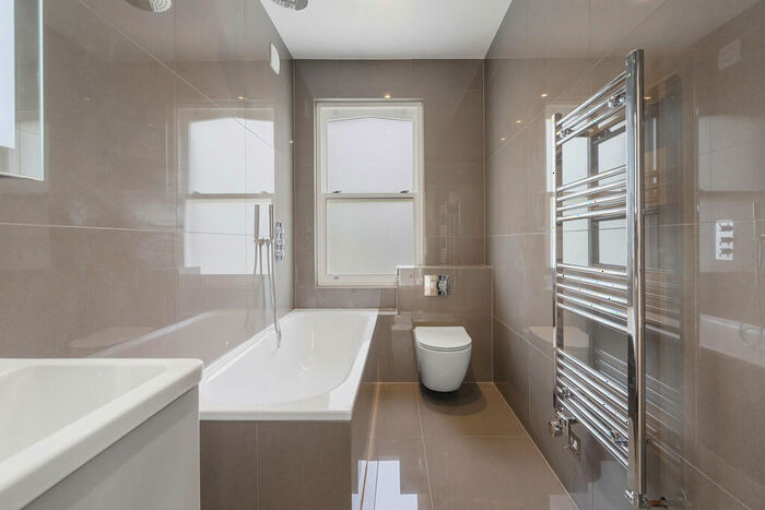 2 Bedroom Flat For Sale In Crouch Hill, N4