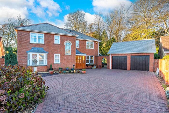 4 Bedroom Detached House For Sale In Princess Royal Close, Uphill, Lincoln, LN2